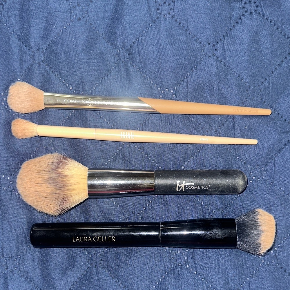Last Chance Makeup brushes